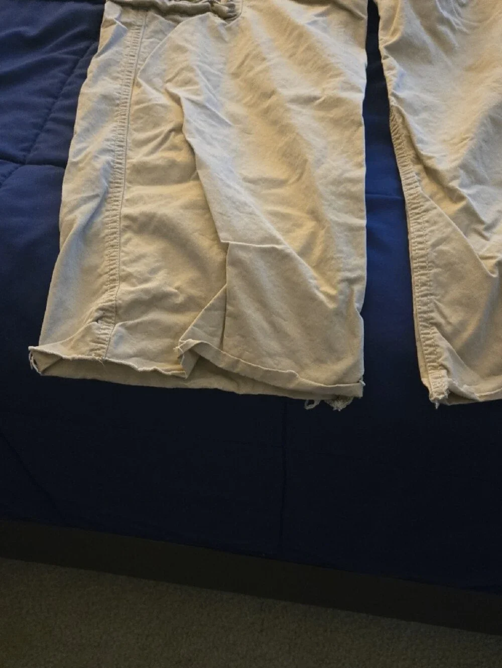 Old Navy Men's Cargo Pants in Khaki 36X30